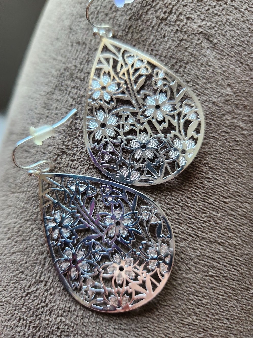 Silver Floral Filigree Teardrop Earrings - Elegant Women’s Jewelry